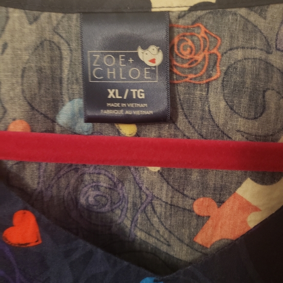 Womens scrub top - Picture 2 of 3